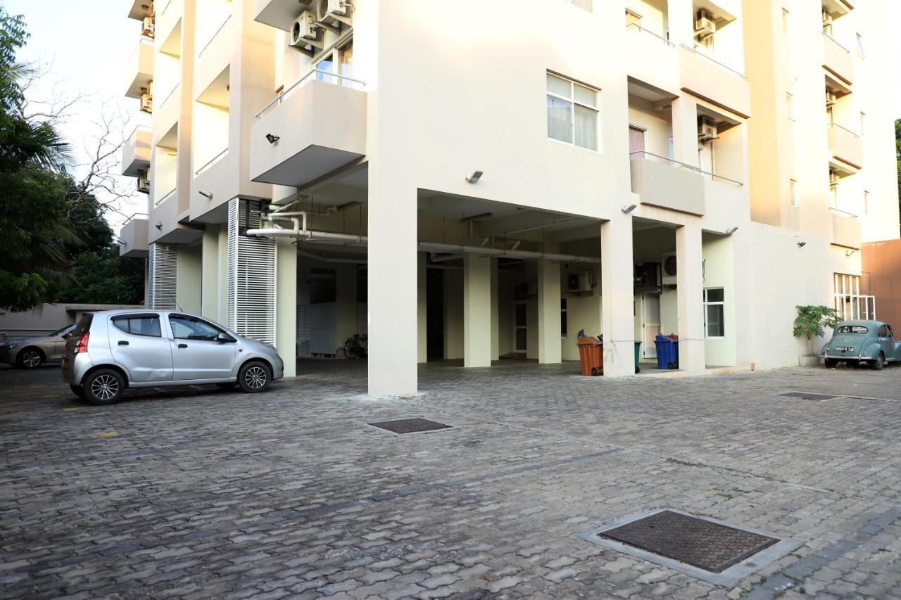 Tulasi Mahal Aparthotel Jaffna Exterior photo